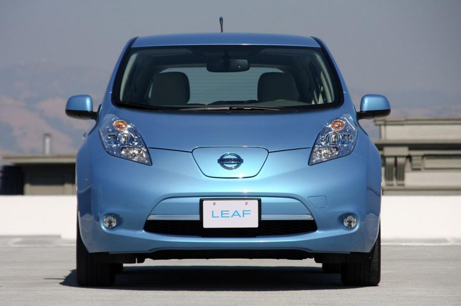  Nissan Leaf 2011 года  (фото 9 из 53)
